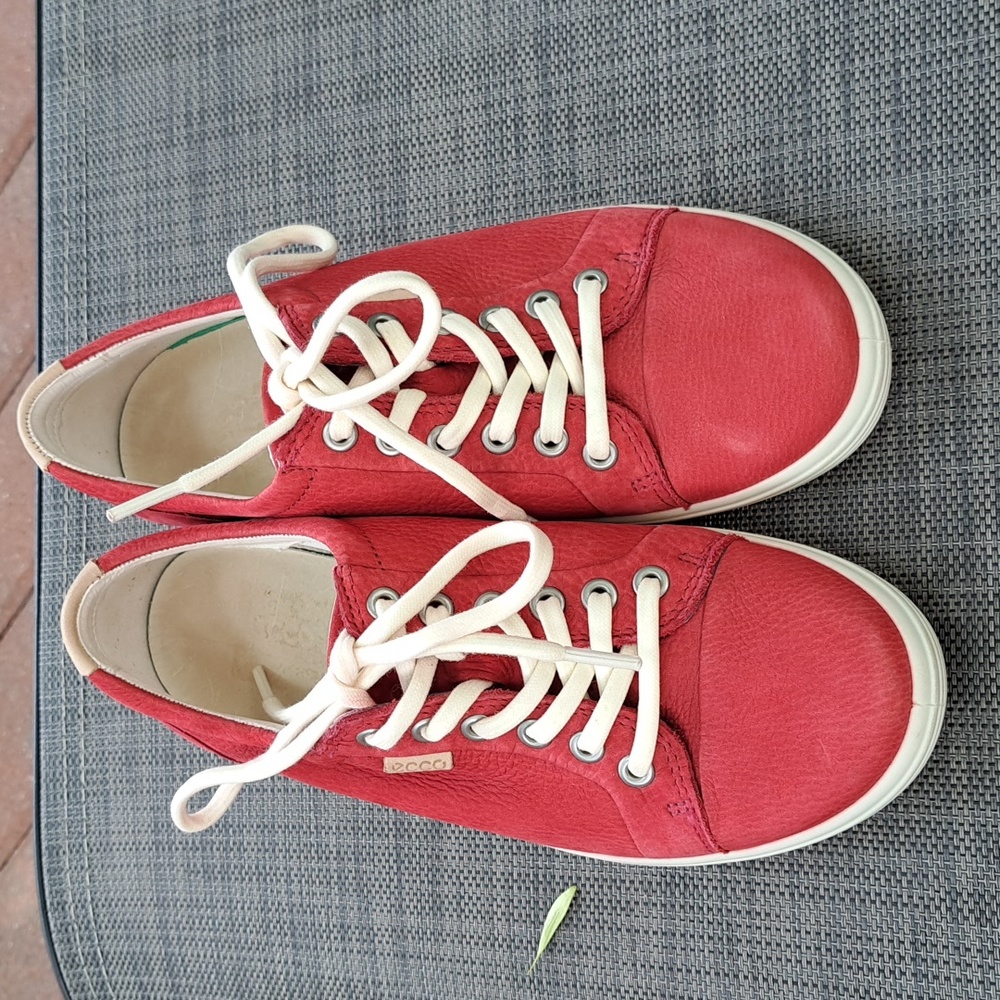 Ecco ladies sneakers, red, size 6 US, 37EU, nubuck leather